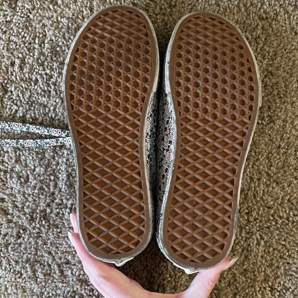 Vans pastel flowers - Picture 3 of 3